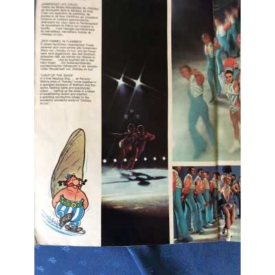 old holiday on ice program in 3 languages (Asterix)year 70/80