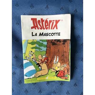 Asterix "the mascot" 15 x 10.5 cm