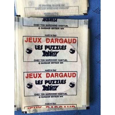 Asterix complete set of 12 stickers Jeux Dargaud 1976