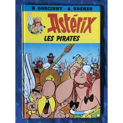 Rare Asterix The Pirates GP red and gold N°7 as new