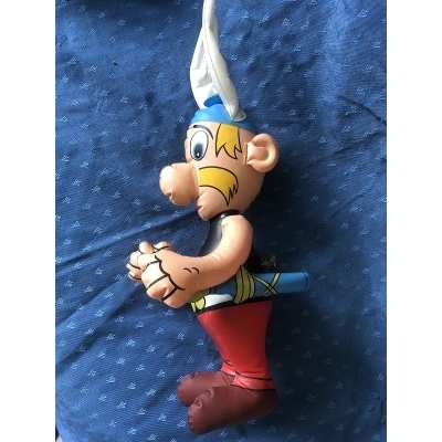 Ultra rare inflatable Asterix from 1976 (version 2) without writing on the belt