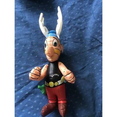 Ultra rare inflatable Asterix from 1976 (version 2) without writing on the belt