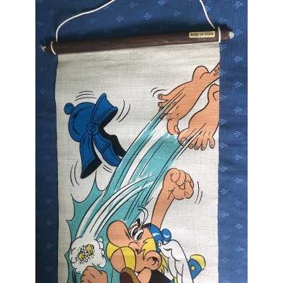 Rare kakemono Astérix de 1974 NEUF (1)