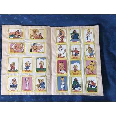 Astérix Monty Album COMPLET de 1984 avec 100 images cartonnées