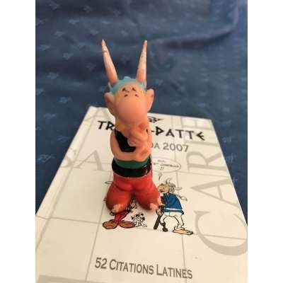 Asterix pouet pelletier Delacote 7cm high. Helmet wings damaged