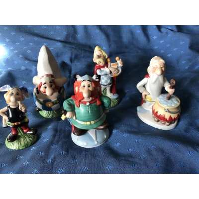 Astérix les 5 figurines Eisa neuves