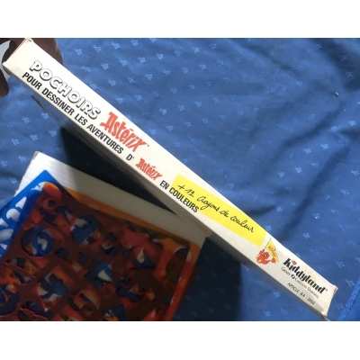 Asterix rare large box of 4 stencils from 1991 Asterix rare large box of 4 stencils from 1991