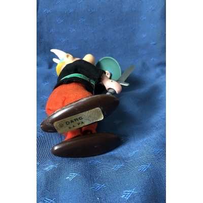 superbe automate asterix Jouet Mécanique Carl Germany de 1967 superbe automate asterix Jouet Mécanique Carl Germany de 1967