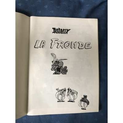 rare Astérix album pirate " la fronde " proche du neuf + carte postale