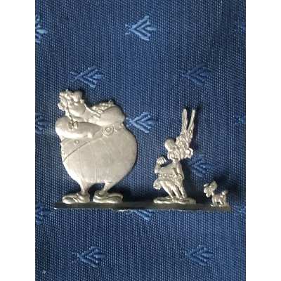 rare asterix figurine en fer blanc plate " asterix obelix idefix " année 80