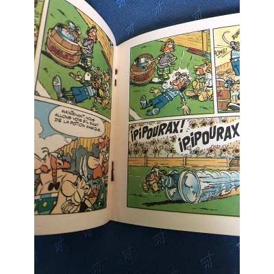 livret neuf Asterix " joue au rugby " offert par les magasins Cali en 1977
