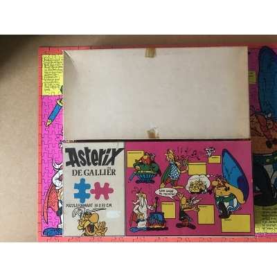 Astérix Rare puzzle rose de 1971 ( origine hollande ) N°3