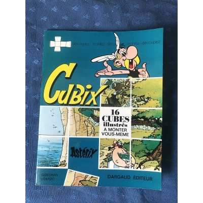rare 1971 asterix cubix set of 16 self-assembly cubes