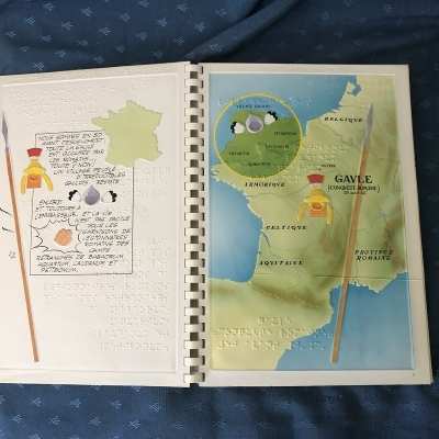 Ultra rare asterix by touchtatis in braille with braille code booklet and 9 thermoformed postcards