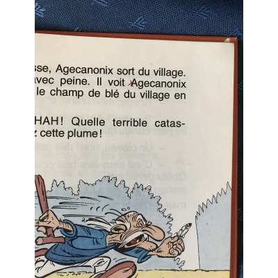 asterix " au pays d'asterix " l'épouvantable épouvantail "
