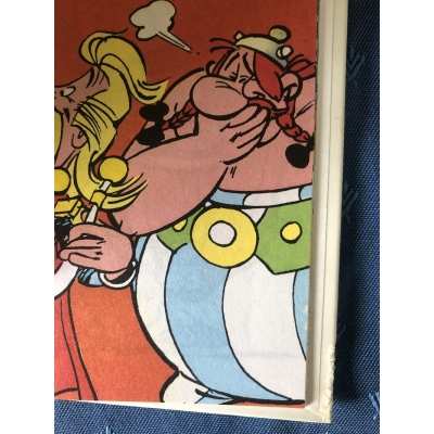 Rare Astérix l'illustrissime belcantus gp rouge et or Rare Astérix l'illustrissime belcantus gp rouge et or