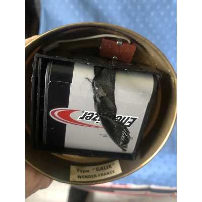 Astérix ancienne lampe a pile wonder type " galix " (2)