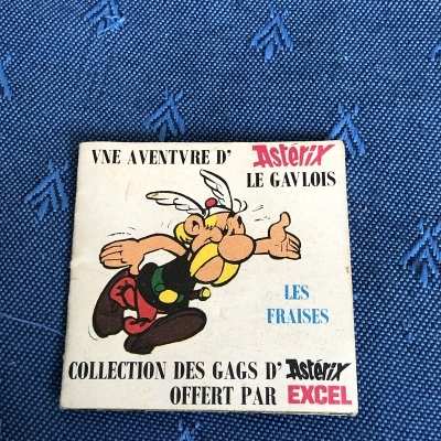 Excel "Strawberries" Asterix mini comic book—like new