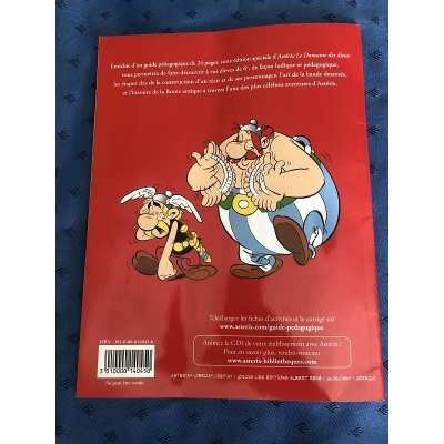 rare Astérix guide pédagogique " le domaine des dieux " neuf